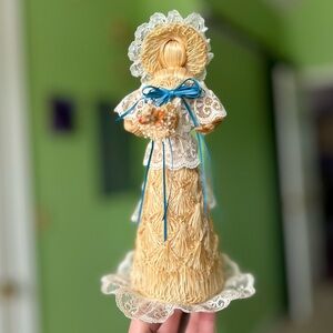 VTG Handmade Farm Cottage Woman Figurine Straw Wicker & Lace Art Accent